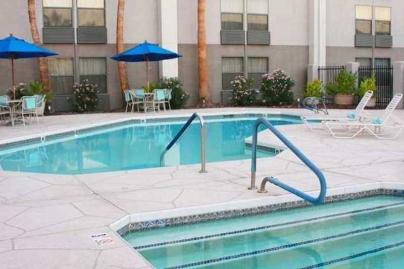 Greentree Inn & Suites Phoenix Sky Harbor Einrichtungen foto