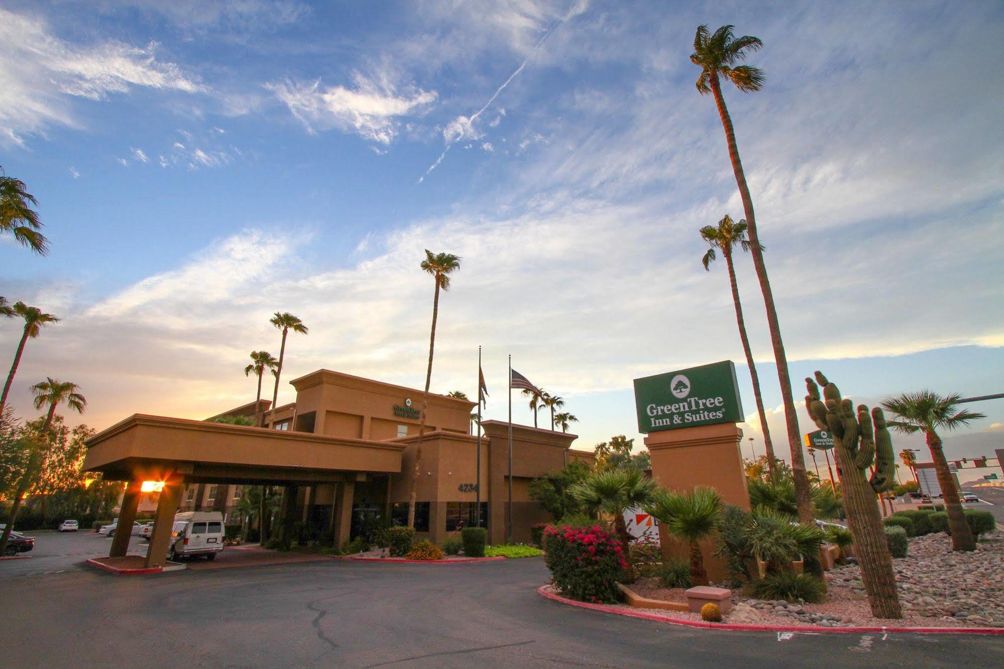 Greentree Inn & Suites Phoenix Sky Harbor Exterior foto