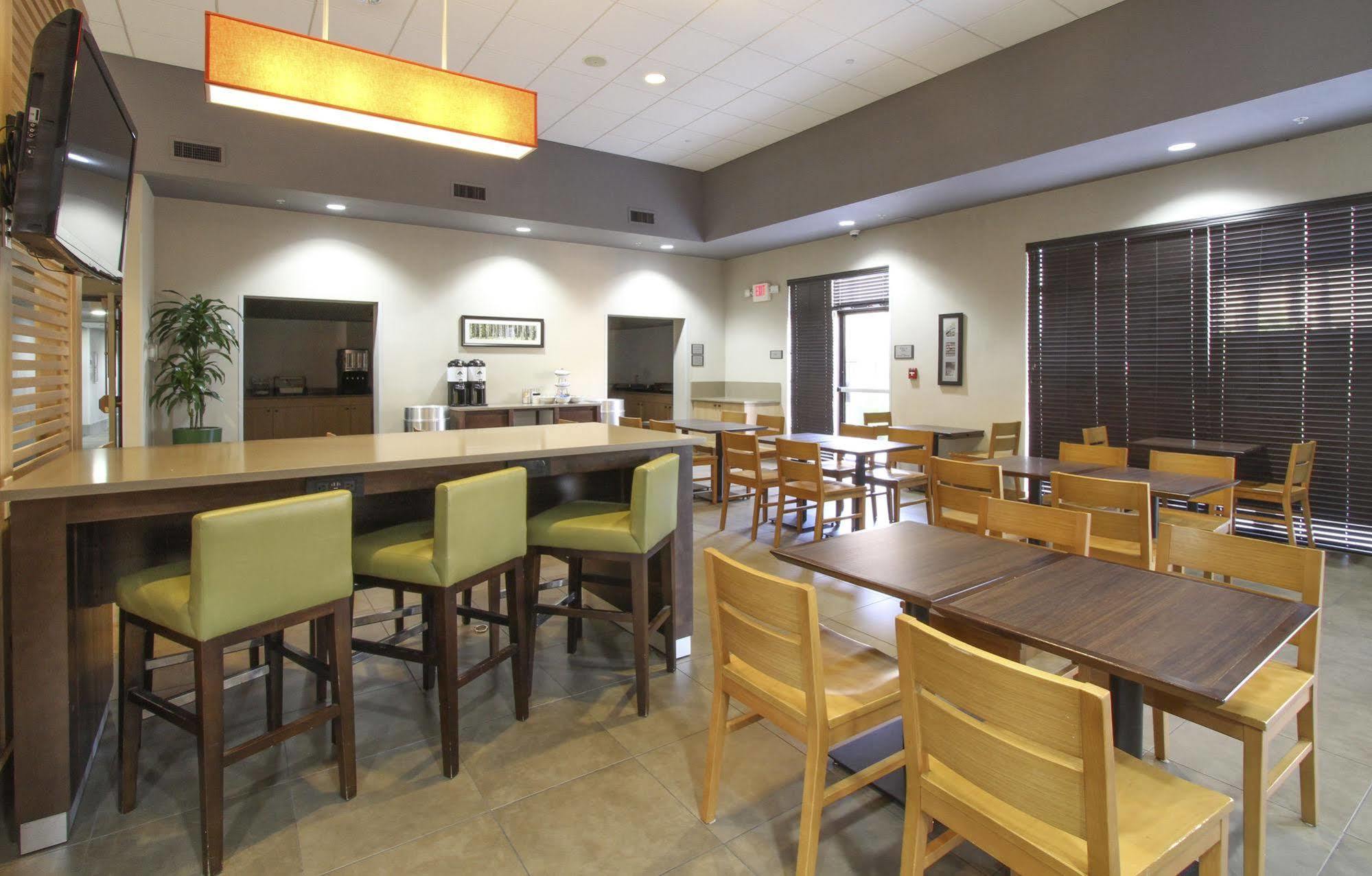 Greentree Inn & Suites Phoenix Sky Harbor Exterior foto