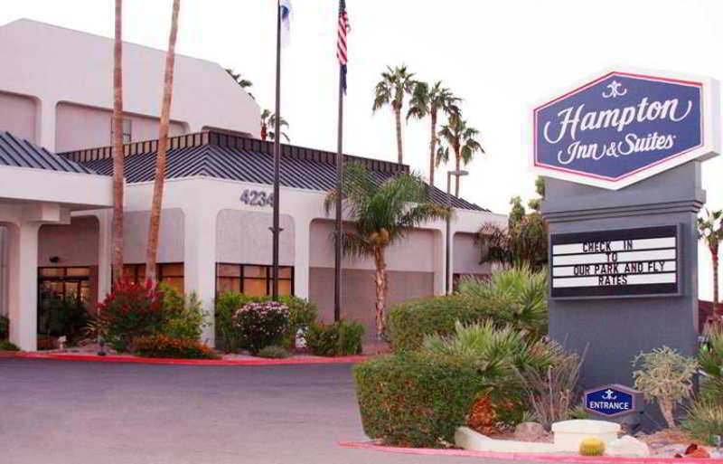 Greentree Inn & Suites Phoenix Sky Harbor Exterior foto